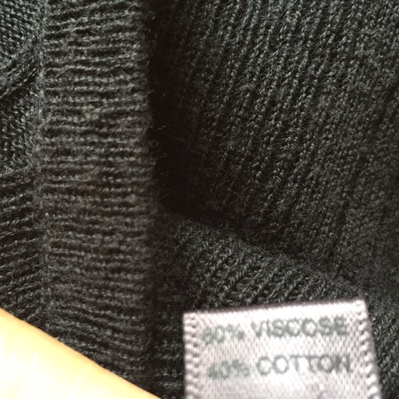 Bitten by Sarah Jessica Parker deep VNeck sweater - Picture 6 of 8